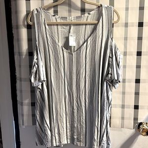 Cold shoulder top. NWT